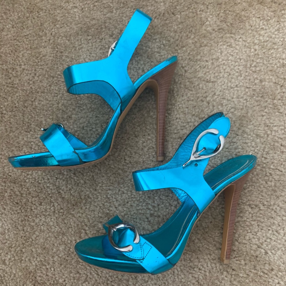 Alexander McQueen Turquoise heels